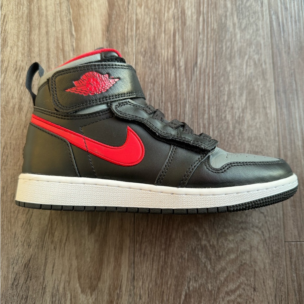 Jordan 1 High FlyEase